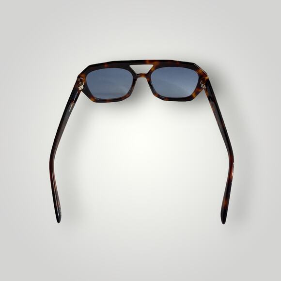 KVIKA GJENSY Classic Tortoise - Unisex Sunglasses